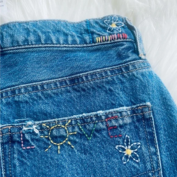 NWT American Eagle Highest Rise Sz 4 Baggy Embroidery Women’s Shorts - Picture 5 of 13